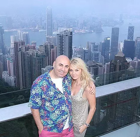 יוסף Prigogin ו Valeria בסין. צילום: Instagram.com.