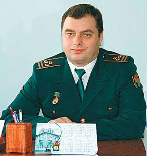 Eldest Son Valery Anatolyevichヘッド税関Bashkortostan。