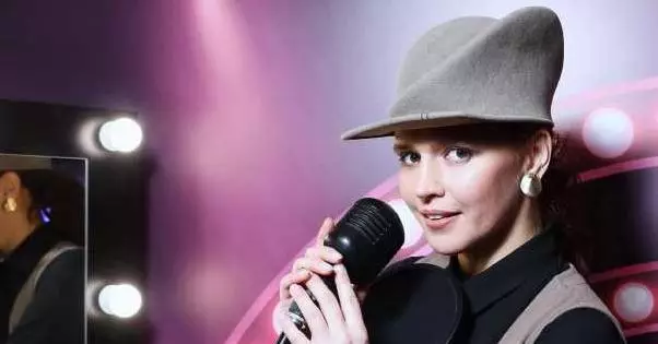 Yanina Melekhova: "Nco ntsoov tus ntxhais xis yog kuv npaj txhij."