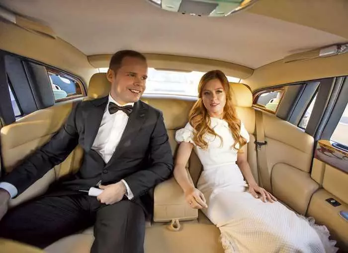 Julia Savicheva og Alexander Arshinov blev gift i efteråret 2014