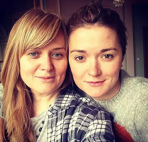 Anna en Nadezhda Mikhalskov sûnder make-up. Foto: Instagram.Com ...