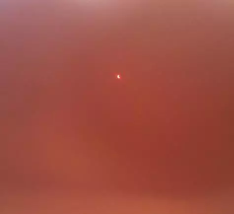 Tine Kandelaki lyckades fånga en solförmörkelse. Foto: Instagram.com.