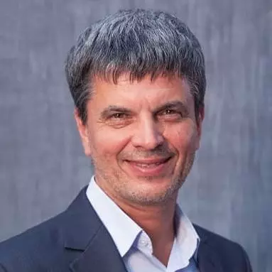 Trajner-energoterapist Sergej Quartarne