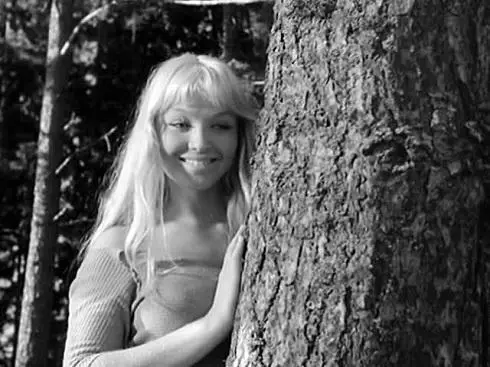 Le spectateur soviétique a appris l'actrice dans le rôle d'un sorcier de forêt en 1959
