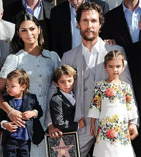 Метью Макконахі з дружиною Камілою Алвес і дітьми. Фото: AP.