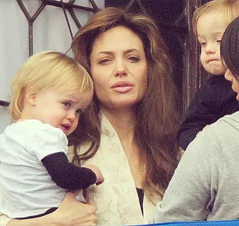 Toen Angelina Jolie zwanger was van Twins Knox en Vivien, veroorzaakte haar smaakverslaving veel verrassing onder anderen. Foto: Instagram.com/Angelinajolieofficial.