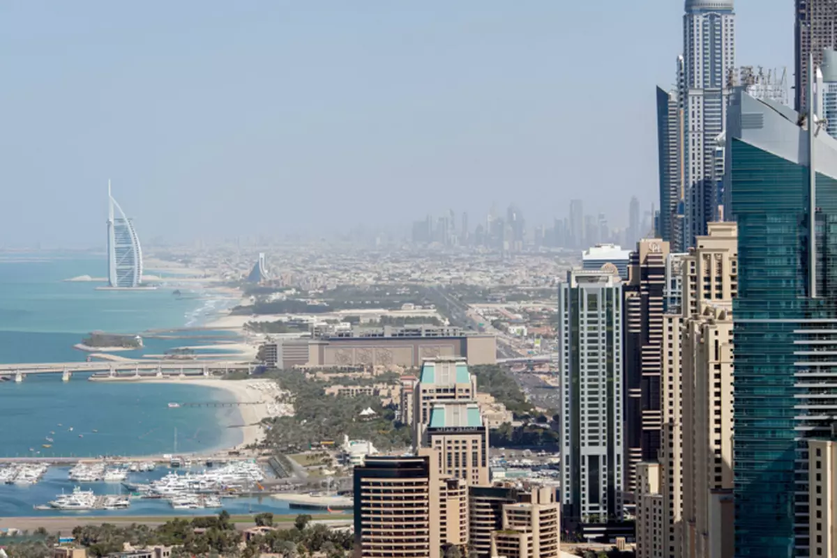 Arap Emirliklerinde köpçülik ýerlerinde özüni alyp barşyň berk serişdeleri