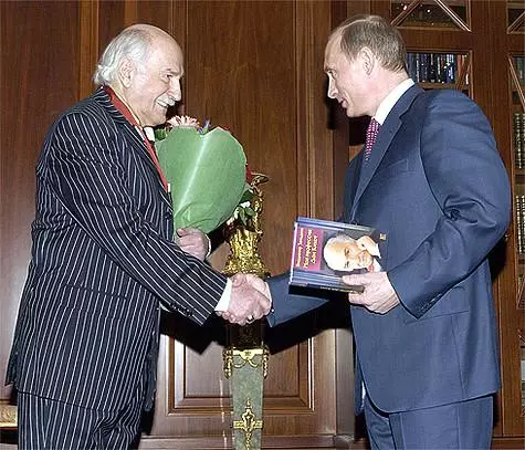 Дар соли 2005, Владимир Путин Владимир Зелддин бо солгарди 90-ум табрик гуфт ва ӯро барои хости хости Васллия супурд.