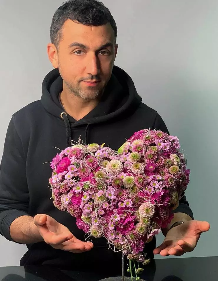 Dmitrij Turkan, květinářství, zakladatel Zakladatel Turčanová škola, ví, co kytice vybere 8. března