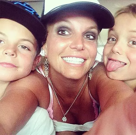 Britney Spears szereti a zsetonokat és az édes szódát és a gyerekeket ugyanolyan káros étkezést táplál. Fotó: instagram.com/gwynehpaltrow.