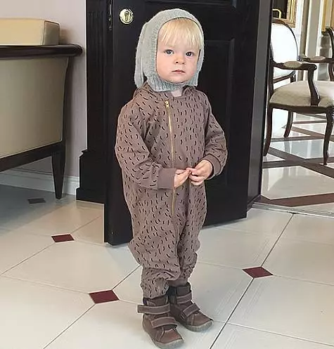 Alexander Plushenko sil 2 jier yn jannewaris ferfolje, mar hy hat al in offisjele freondin. Foto: Instagram.Com ...