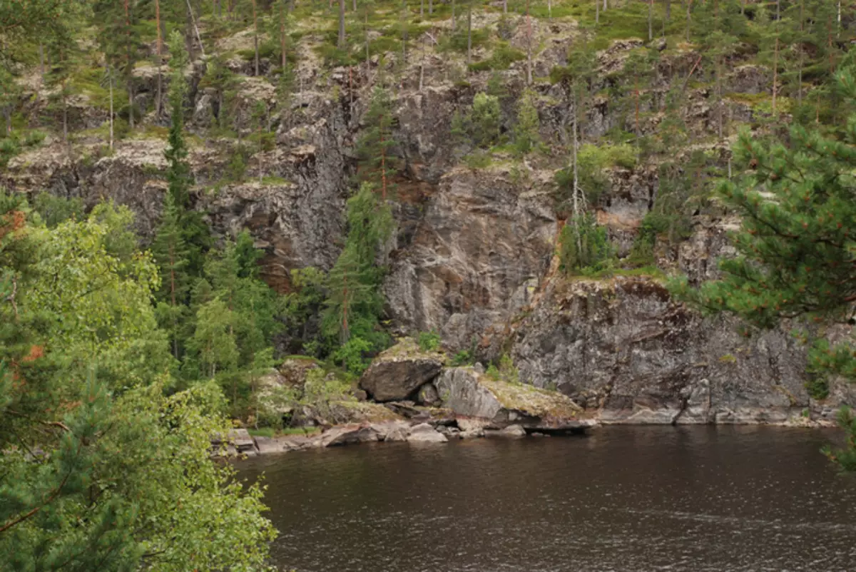 Karelia kasohor pikeun alam na