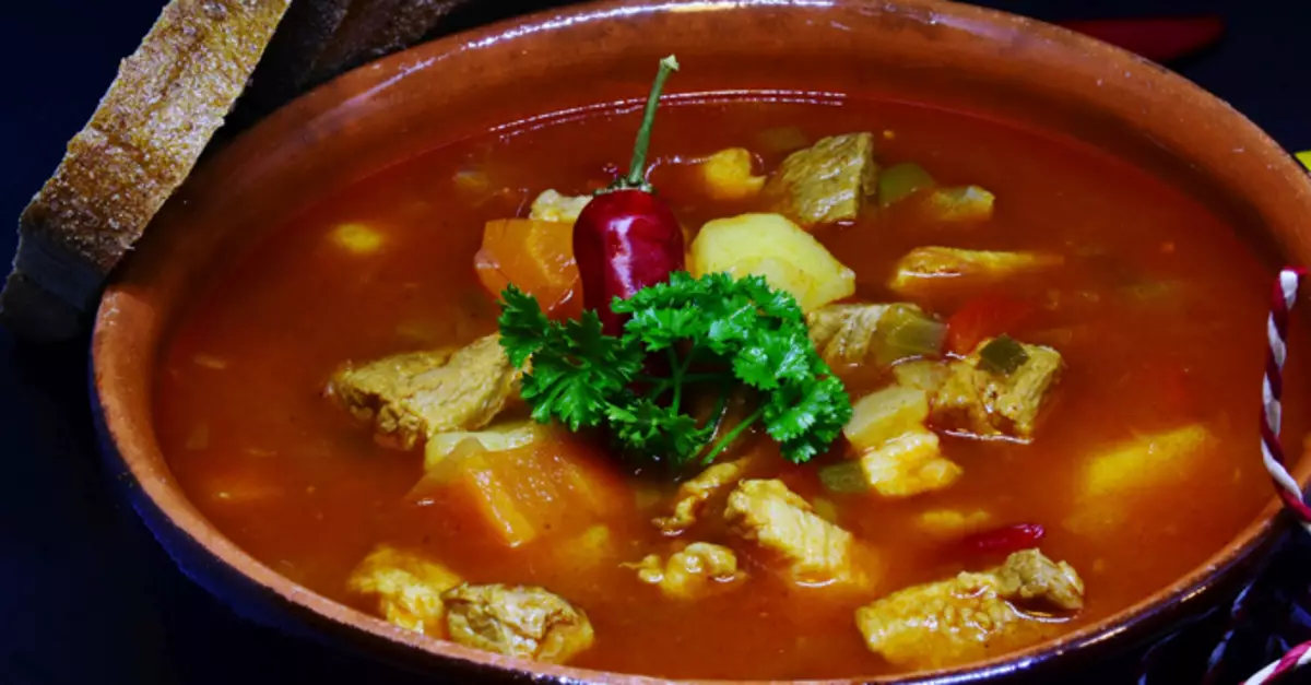 Soup yeMweya: Kubika Goulash