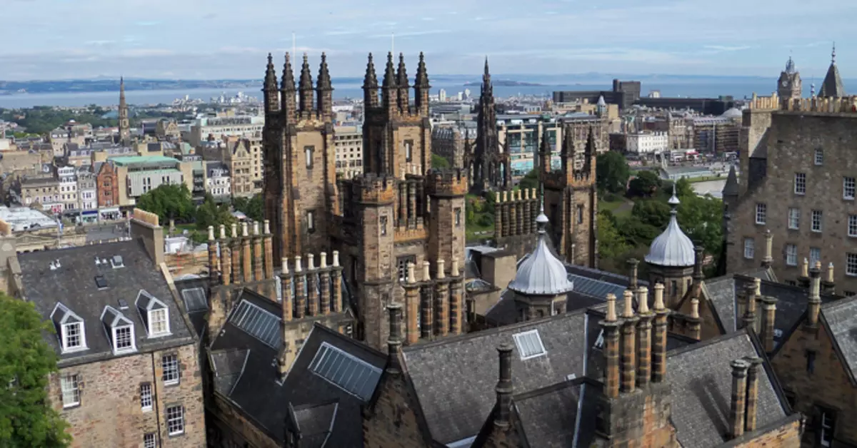 Edinburgh: Grad duhova i legendi