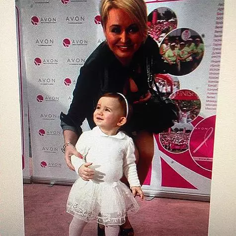 Катя Лал с дъщеря си. Снимка: Instagram.com/katyalel777.