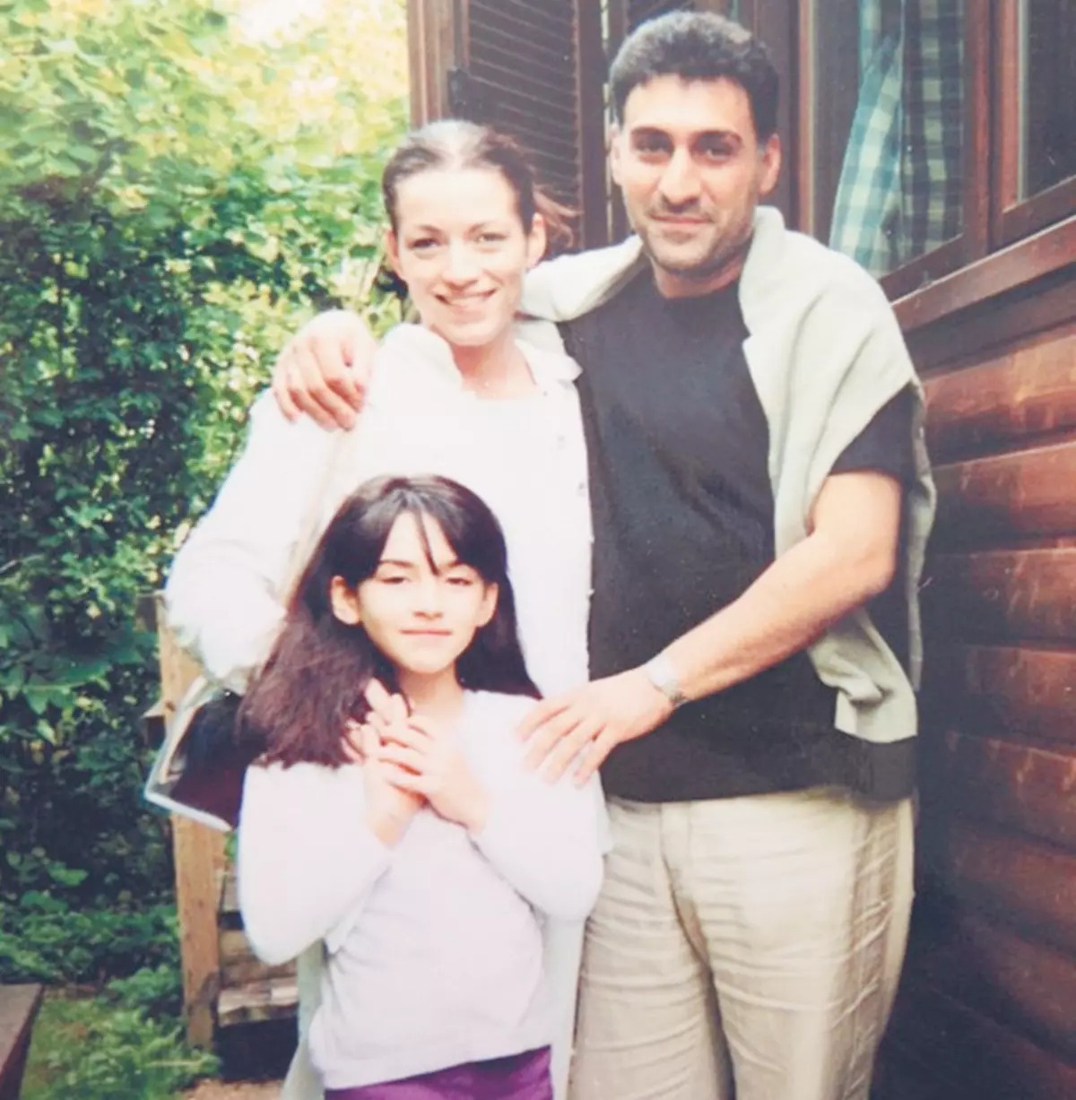 Alena Khmelnitsky y Tigran Keosayan vivieron en matrimonio 21 años. En la foto de Alena y Tigran con la hija mayor Alexander.