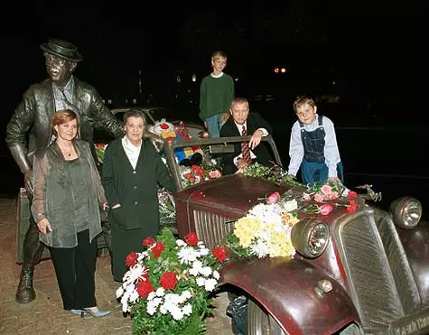 Syn Nikulina ukázal rodinné fotografie