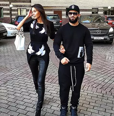 Hivatalosan Dzhigan és Oksana 2012 decemberében jelentkezett be. Samoilova úgy ítéli meg, hogy házastársa a legjobb embert a világon. Fotó: Instagram.com/samoylovaoxana.