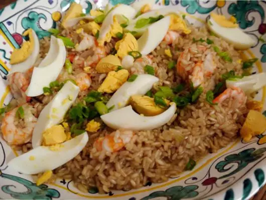 Brown rice pilaf with shrimps.