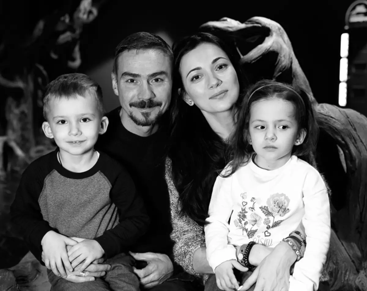 Денис никифоров актер жена дети фото