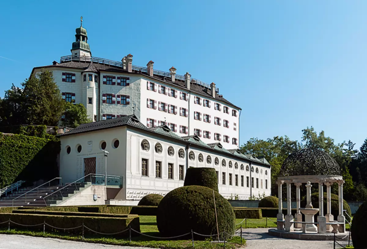 Ferdinand II heeft een museum gemaakt met lullen van over de hele wereld in het kasteel van Ambras