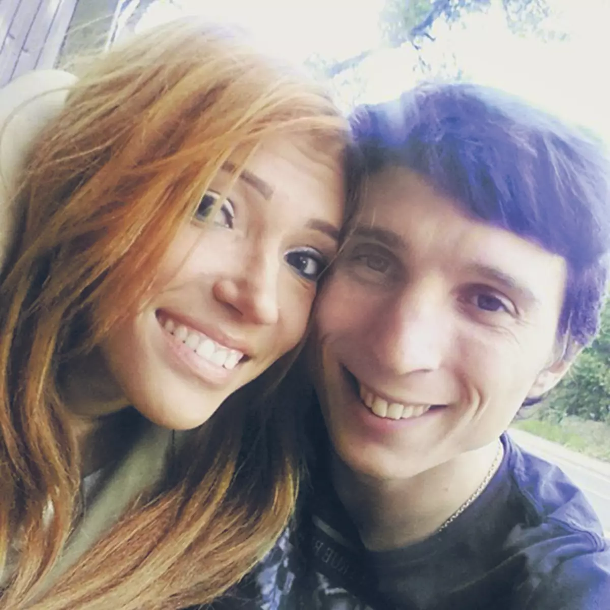Julia et Alexey ont rencontré dans les réseaux sociaux. Ils ont déjà huit ans, dont deux sont officiellement mariés