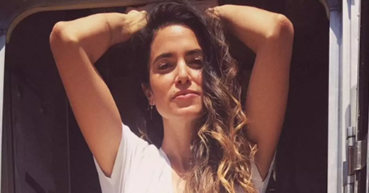 I-Nikki Reed: "Ndithe ndamnika uPaulil ukongeza ukubhabha ukuya kwi-vegas kunye nesayini"