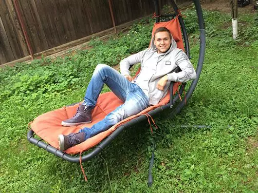 Vlad Sokolovsky chooses rest outside the city