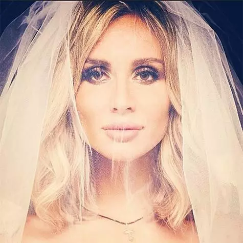 תמונת מצב זו בגורל הניחה שמועות כי סווטלנה לובודה נישאה. צילום: Instagram.com/@lobodaofficial.