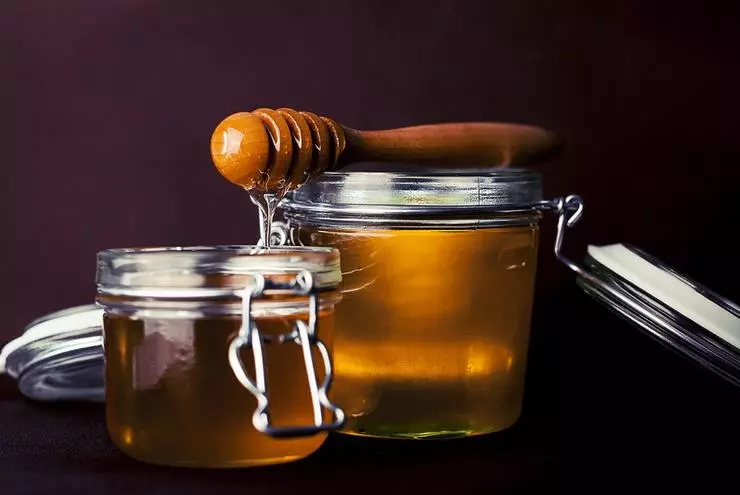 Αντί της ζάχαρης, χρησιμοποιήστε το μέλι