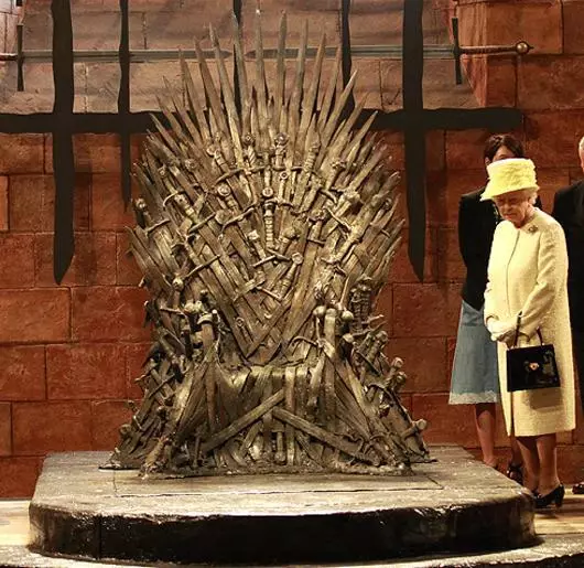 Elizabeth II refused to sit on the iron throne "Games of Thrones"