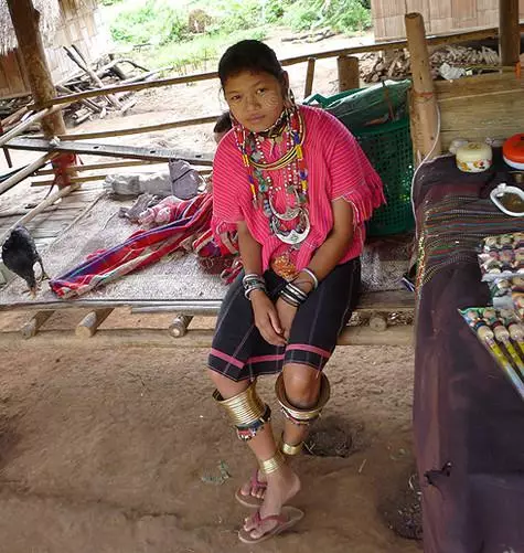 Nelle montagne nel nord della Thailandia ci sono molte tribù etniche.