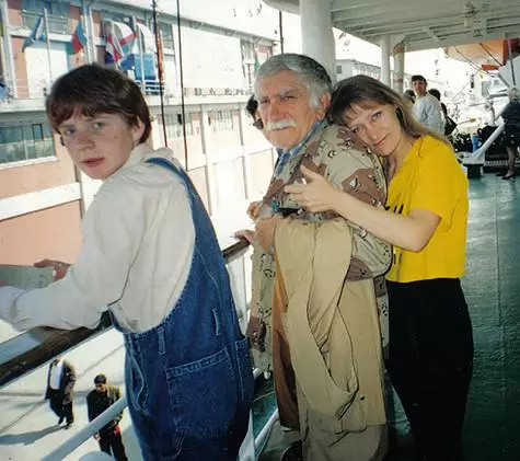 Insieme ad Armen, l'attrice Jagarkhanyan è stata girata nel film adolescente "L'Avventura allegra di Sunshushina, o integrale", che non è andata agli schermi. Foto: archivio personale OLGA KHOKHLOVA.