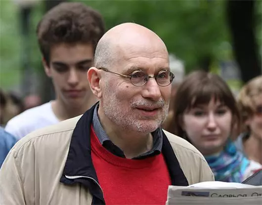 Boris Akunin: "ฉันขอบคุณนักวิจารณ์ของฉัน"