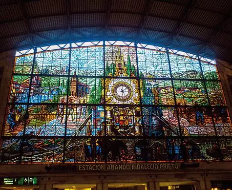 Large-scale stained glass window at Concordia train station. Photo: Catherine Gingerbread.
