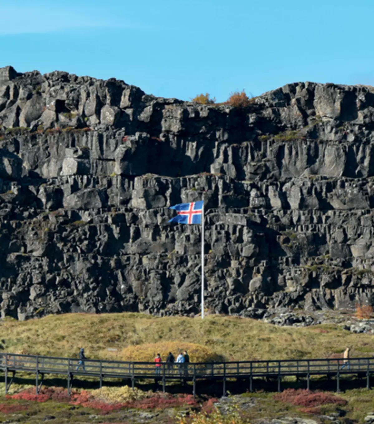 Tingvellir - Paramente ea khale ka ho fetisisa lefatšeng, e se e ntse e le ka 930, baahi ba sehlekehlekeng ba romella baemeli ba bona ka lalong mona