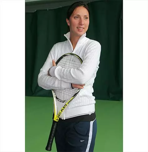 Tsy namoaka an'i Anastasia Myshina ny fanatanjahan-tena. Ankehitriny izy dia niasa tao amin'ny ekipa nasionaly Rosiana tao amin'ny tennis ao amin'ny kaopy federaly. Saripika: Natalia governorovova.