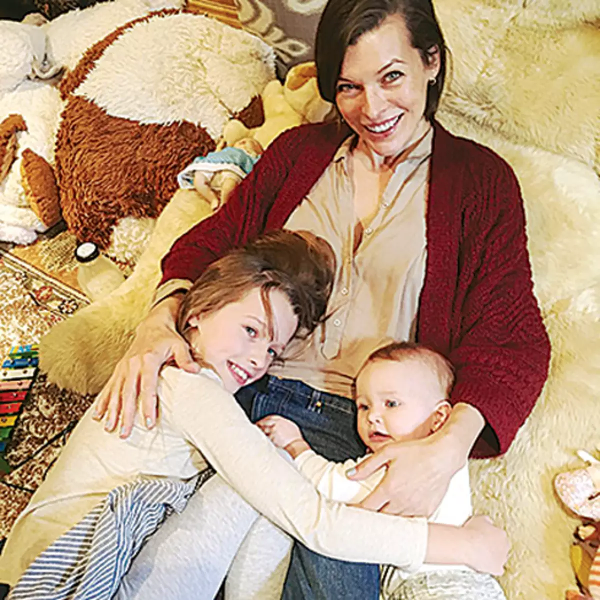 Mølle Yovovich med barn