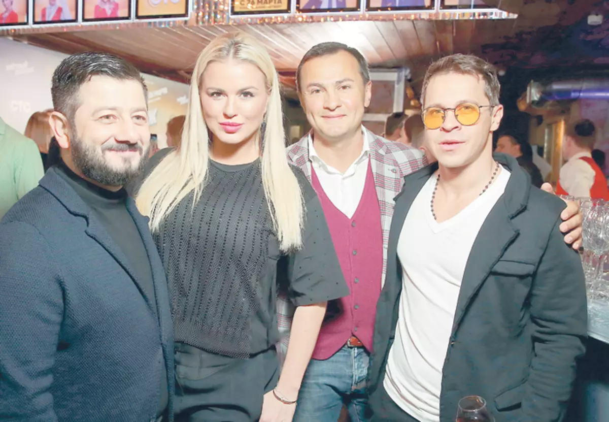 Starp zvaigžņu viesiem prezentācijas bija Pavel Derezko, Anna Semenovičs un Mihails Galustyan