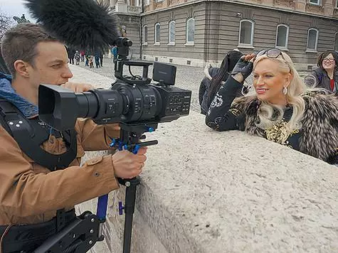 Yn Boedapest Natalia Gulkin, ferwidere net allinich in film oer himsels, mar ek in nije klip. Foto: Persoanlike argyf fan sjongers.