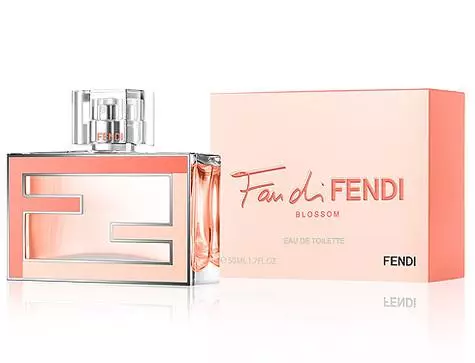 Fendi'den fan di fendi çiçeği. .