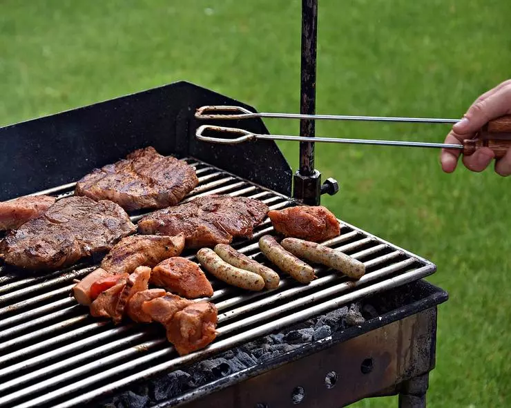 Different products are more convenient to cook on the grille