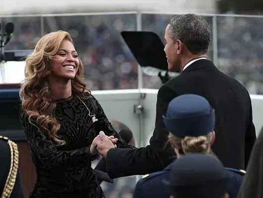 Obama é acusado de romance com Beyonce