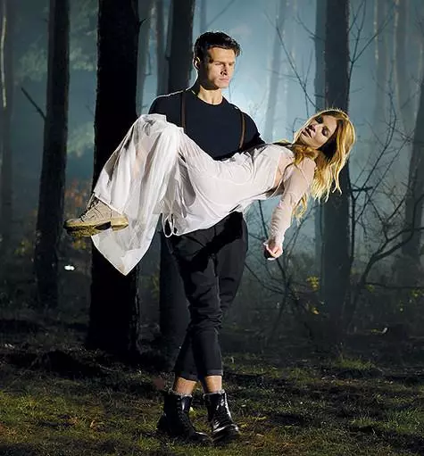 تیراندازی فیلم جدید Podolskaya در جنگل، تحت باران مصنوعی برگزار شد. .